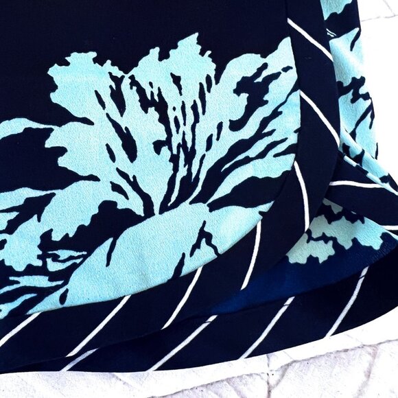 🌺J. Crew Reese Graphic Peony Easy on🌺 - Picture 8 of 14